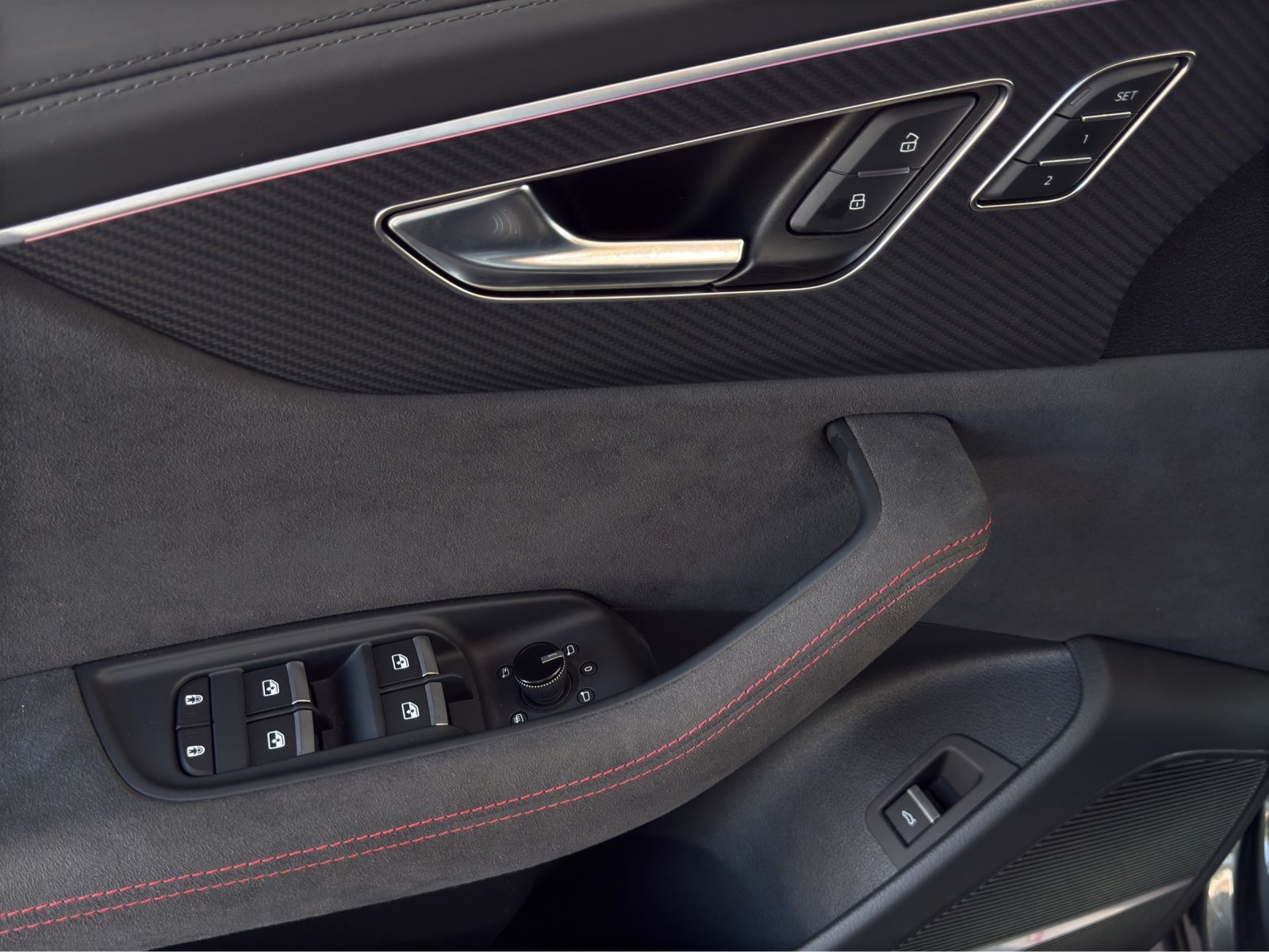 Audi RSQ8 TFSI Q PERFORMANCE 305km/h KERAMIK ST.HEIZ