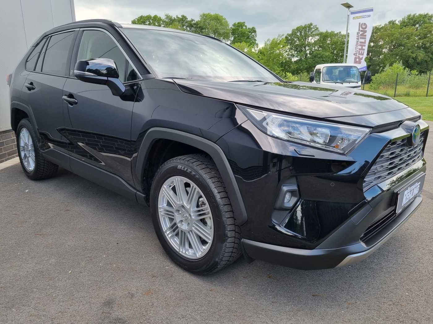 Toyota RAV4 Hybrid 4WD - Samsaru's Car Outlet