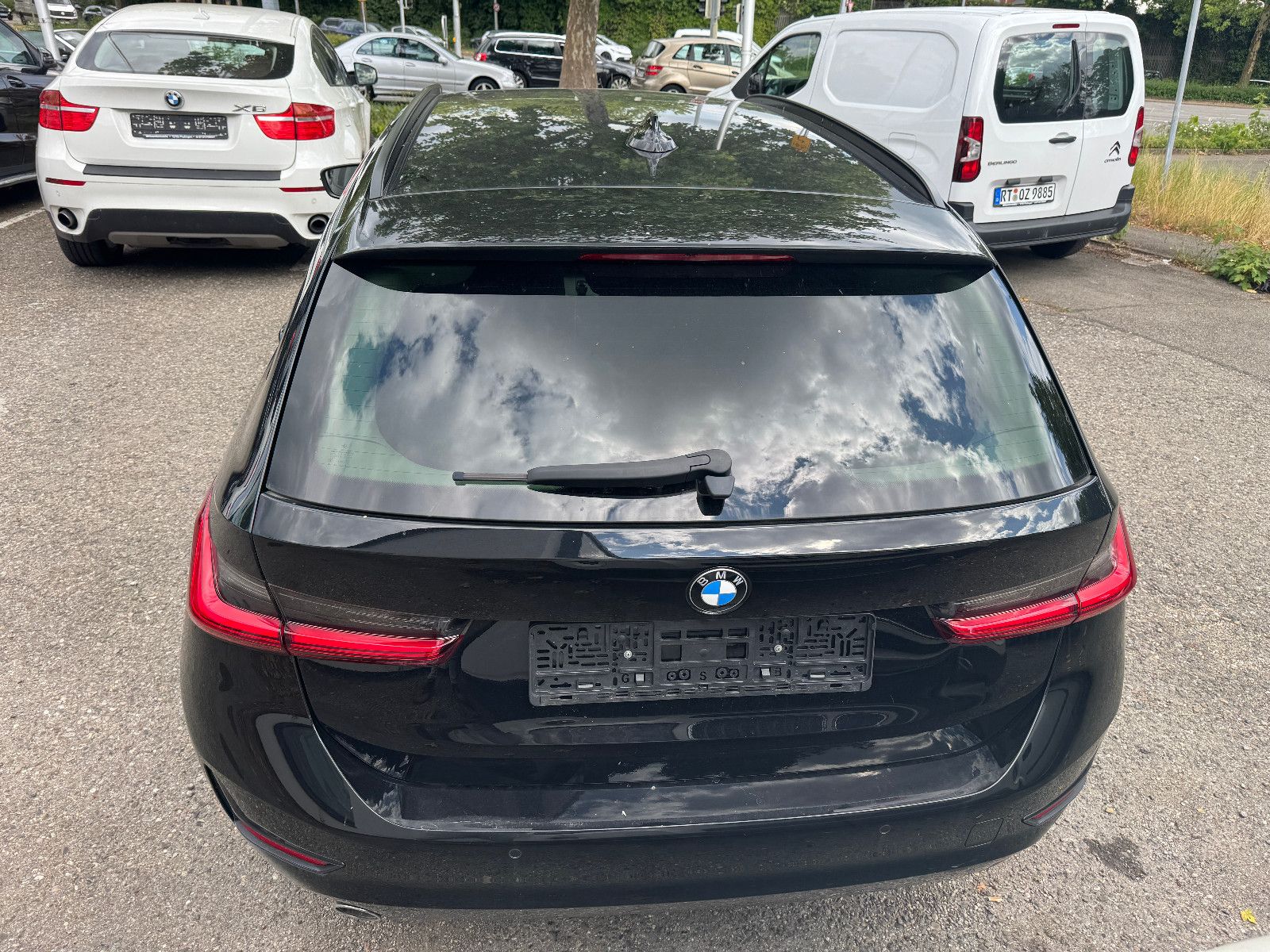 BMW 318 d Touring Advantage - Samsaru's Car Outlet