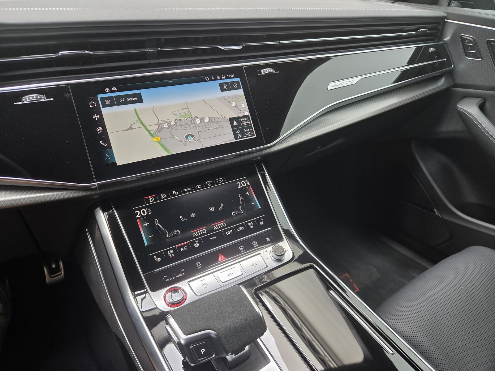 Audi RSQ8 Sportabgas AHK Standhzg. Black+ RS-Design