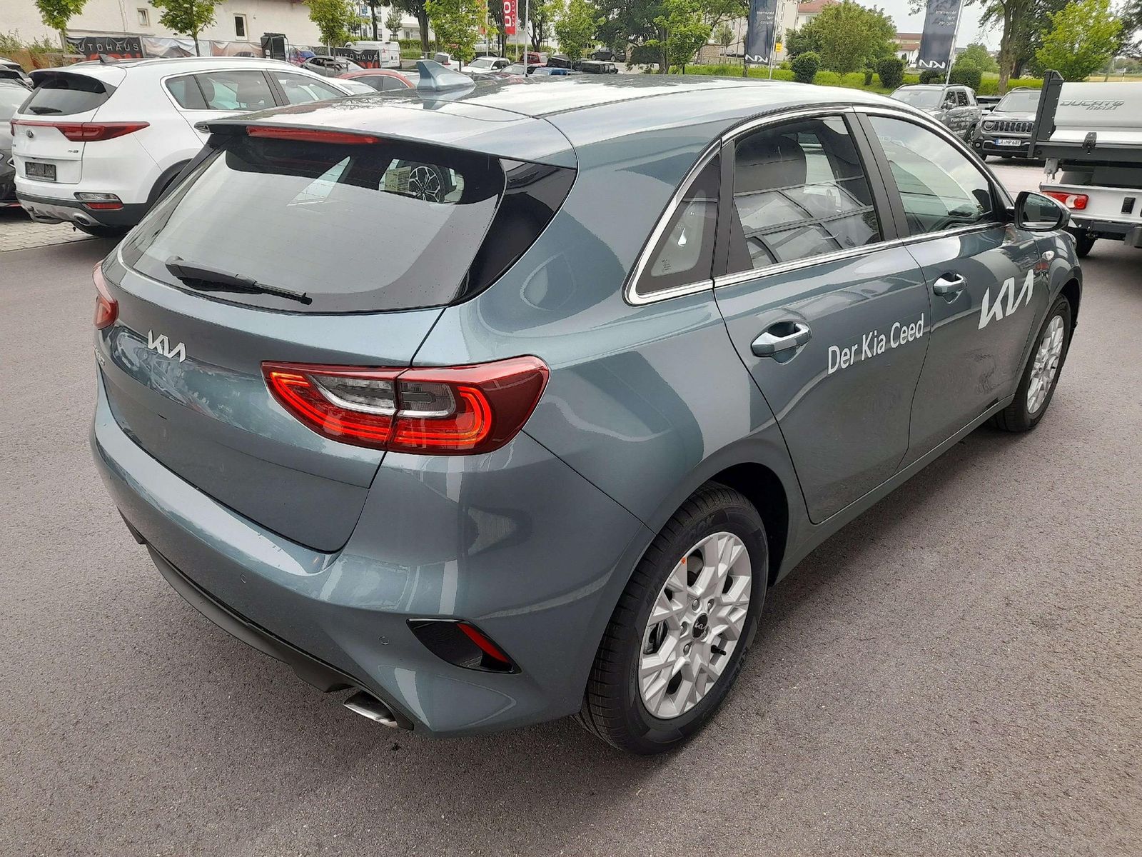 Kia Ceed Vision - Samsaru's Car Outlet