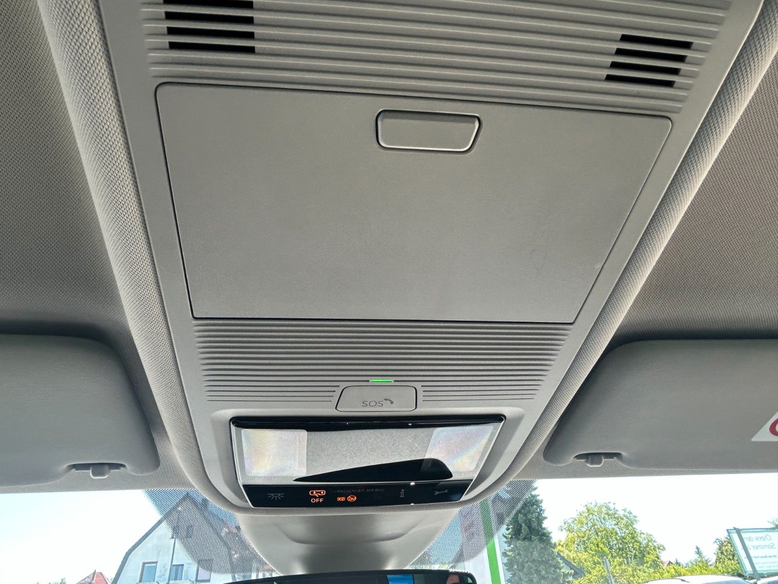 Skoda OCTAVIA Combi 1.5 TSI - Samsaru's Car Outlet