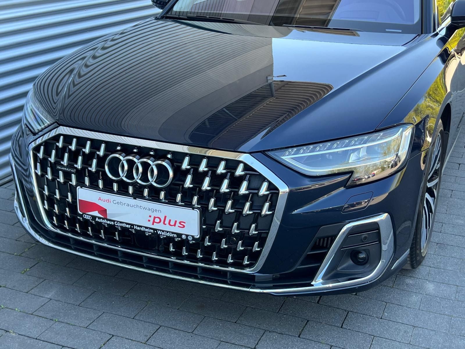 Audi A8 60 TFSI - Samsaru's Car Outlet