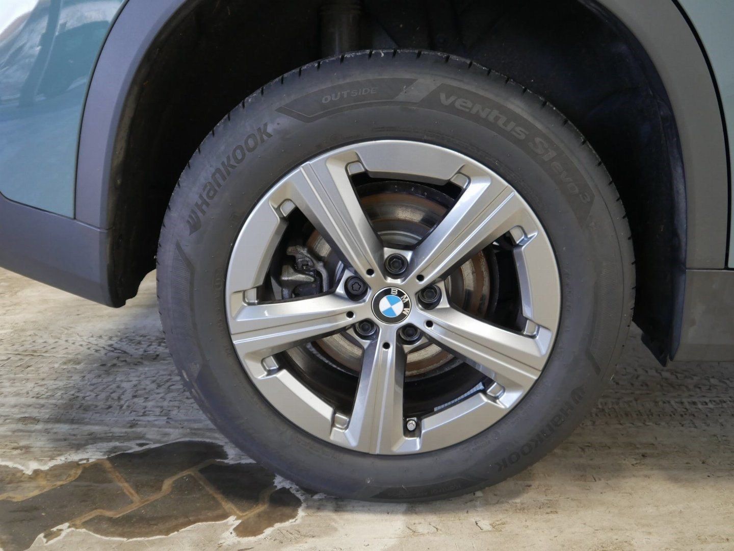 BMW X1 xDrive20d - Samsaru's Car Outlet