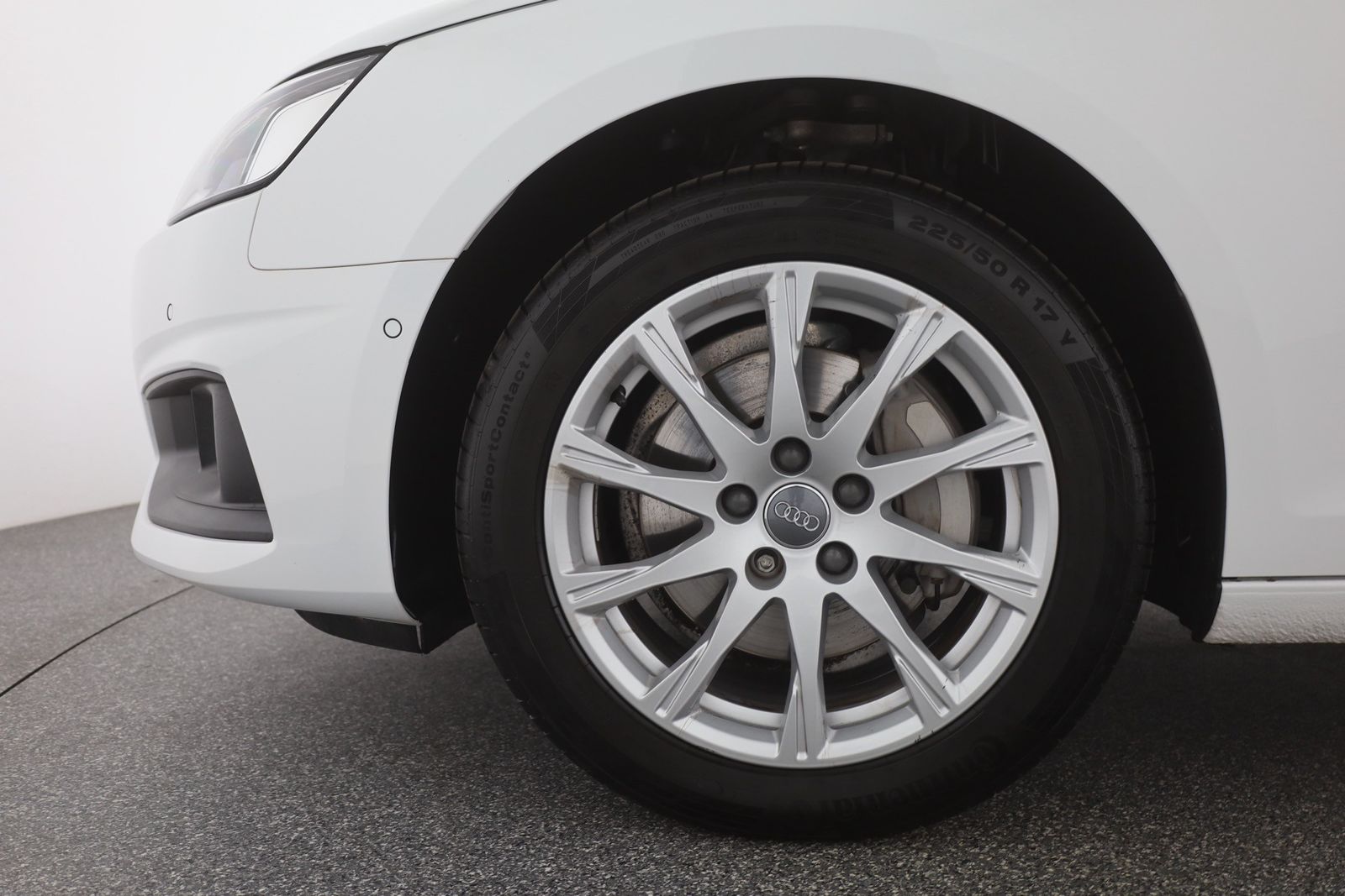 Audi A4 40 TDI Avant S-tronic - Samsaru's Car Outlet