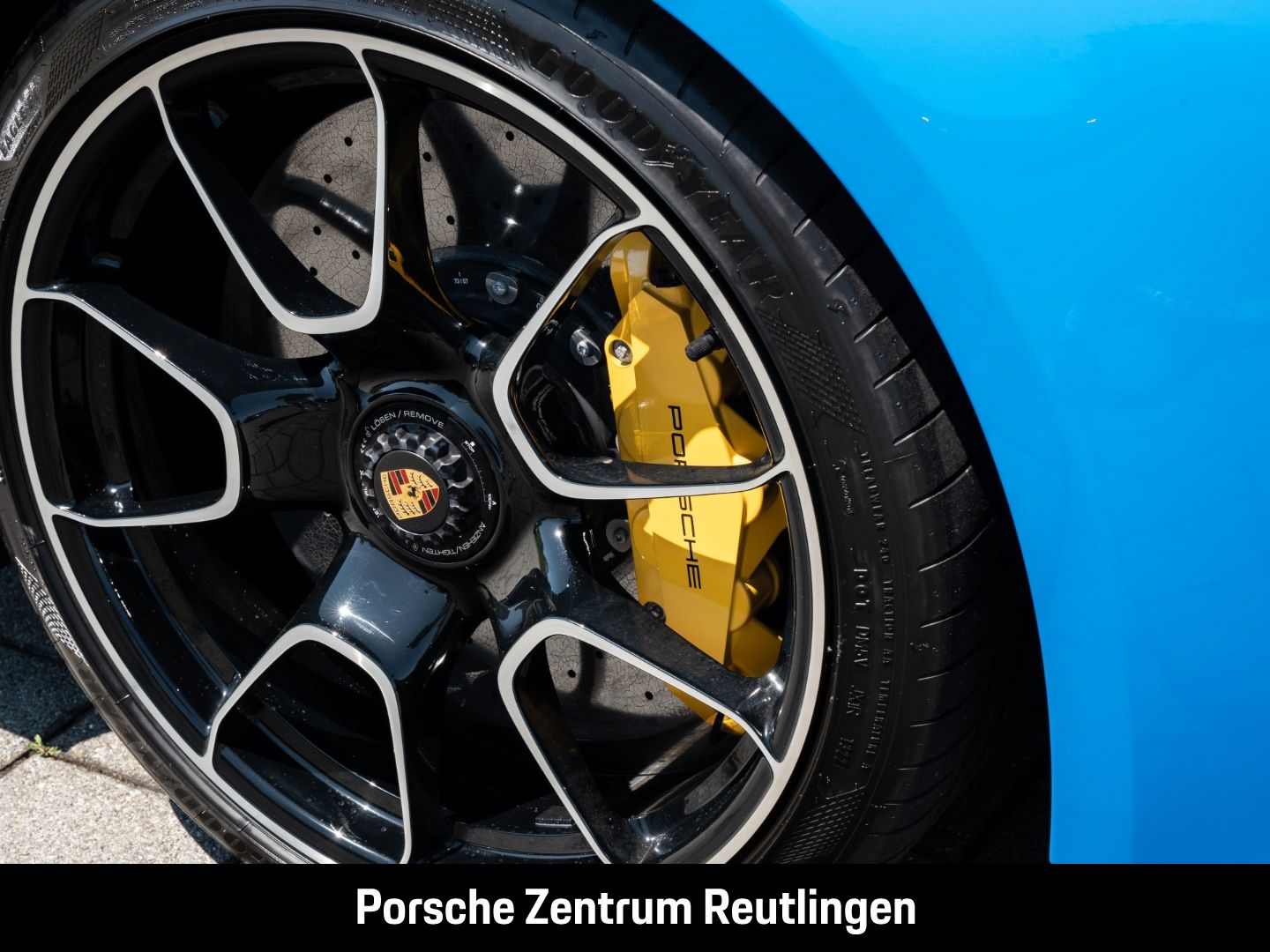 Porsche 992 911 Turbo S Burmester InnoDrive HA-Lenkung