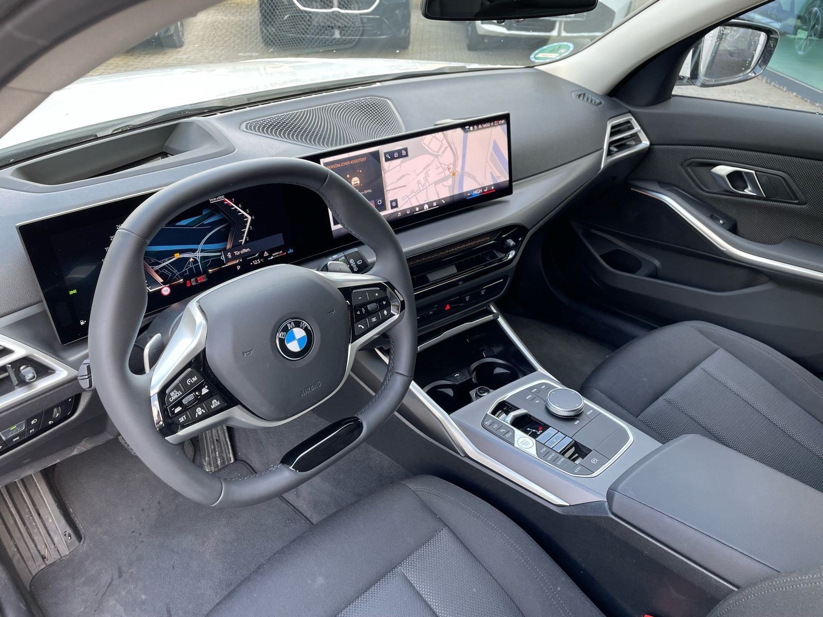 BMW 318i Tour || AHK Keyless ACC 360° FIN ab 1,99% !