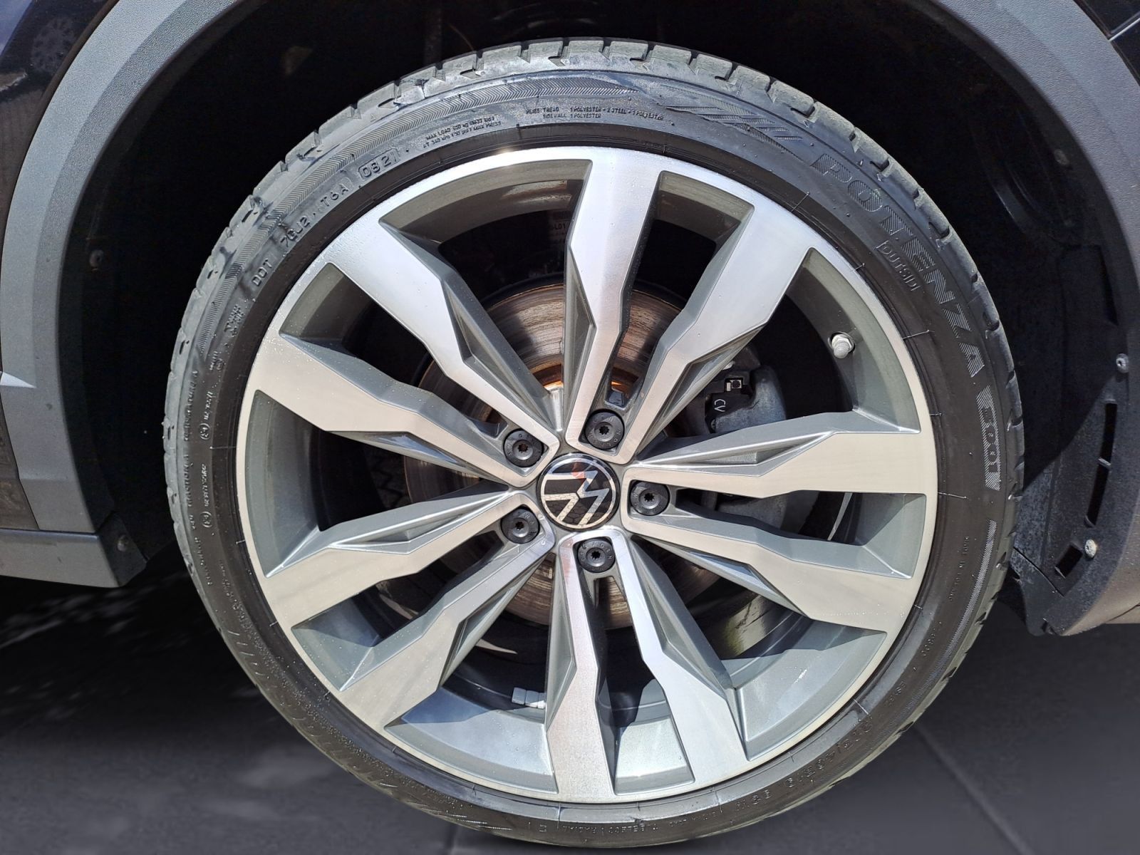 Volkswagen T-Roc R-Line - Samsaru's Car Outlet