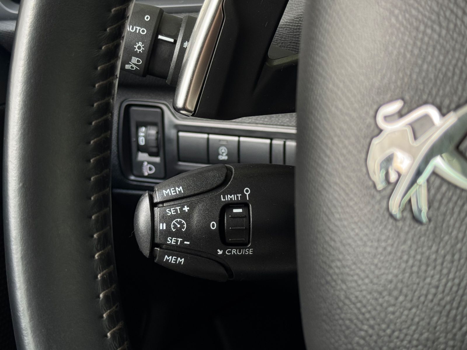 Peugeot 308 Active Pack - Samsaru's Car Outlet