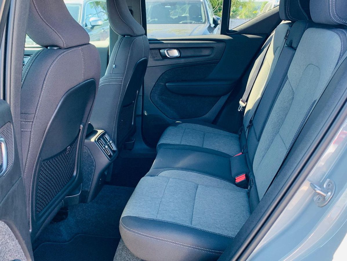 Volvo XC40 B3 Aut. Plus Dark - Samsaru's Car Outlet