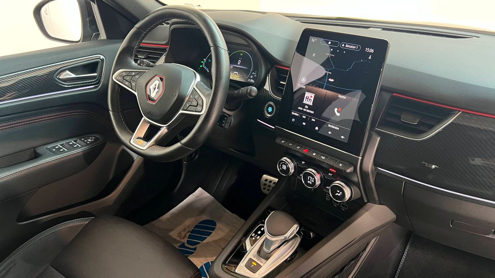 Renault Arkana 1.6 E-TECH Hybrid 145 R.S. Line - Samsaru's Car Outlet