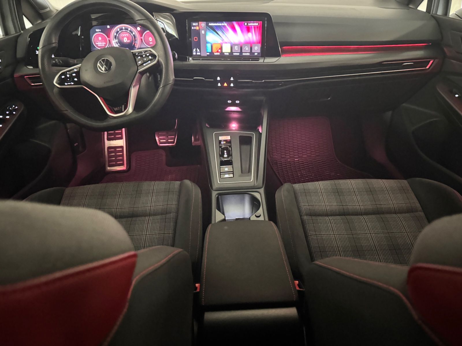 Volkswagen Golf GTI Black Style - Samsaru's Car Outlet
