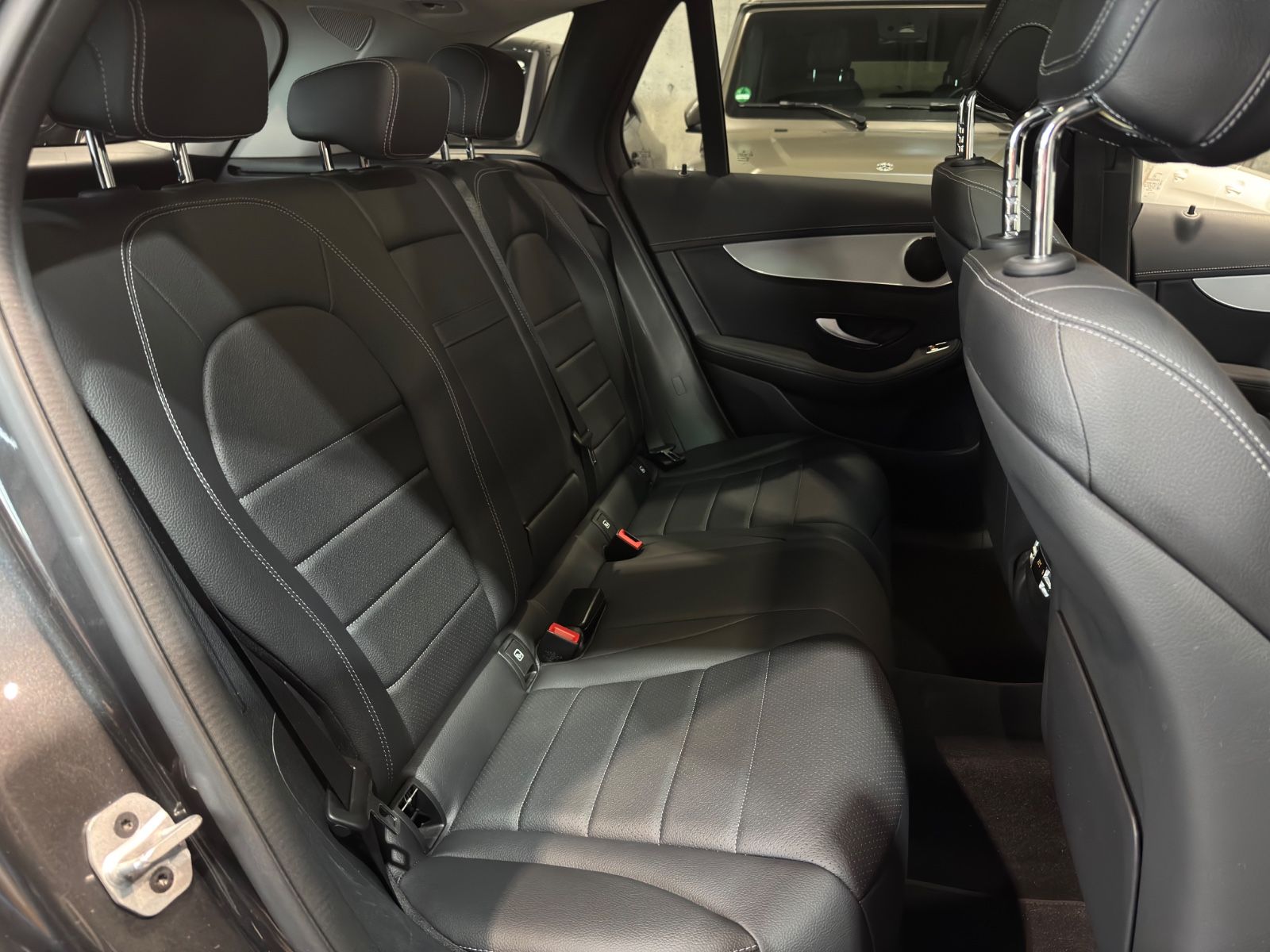 Mercedes-Benz GLC 300de/4Matic/1.Hand/Memory/AHK
