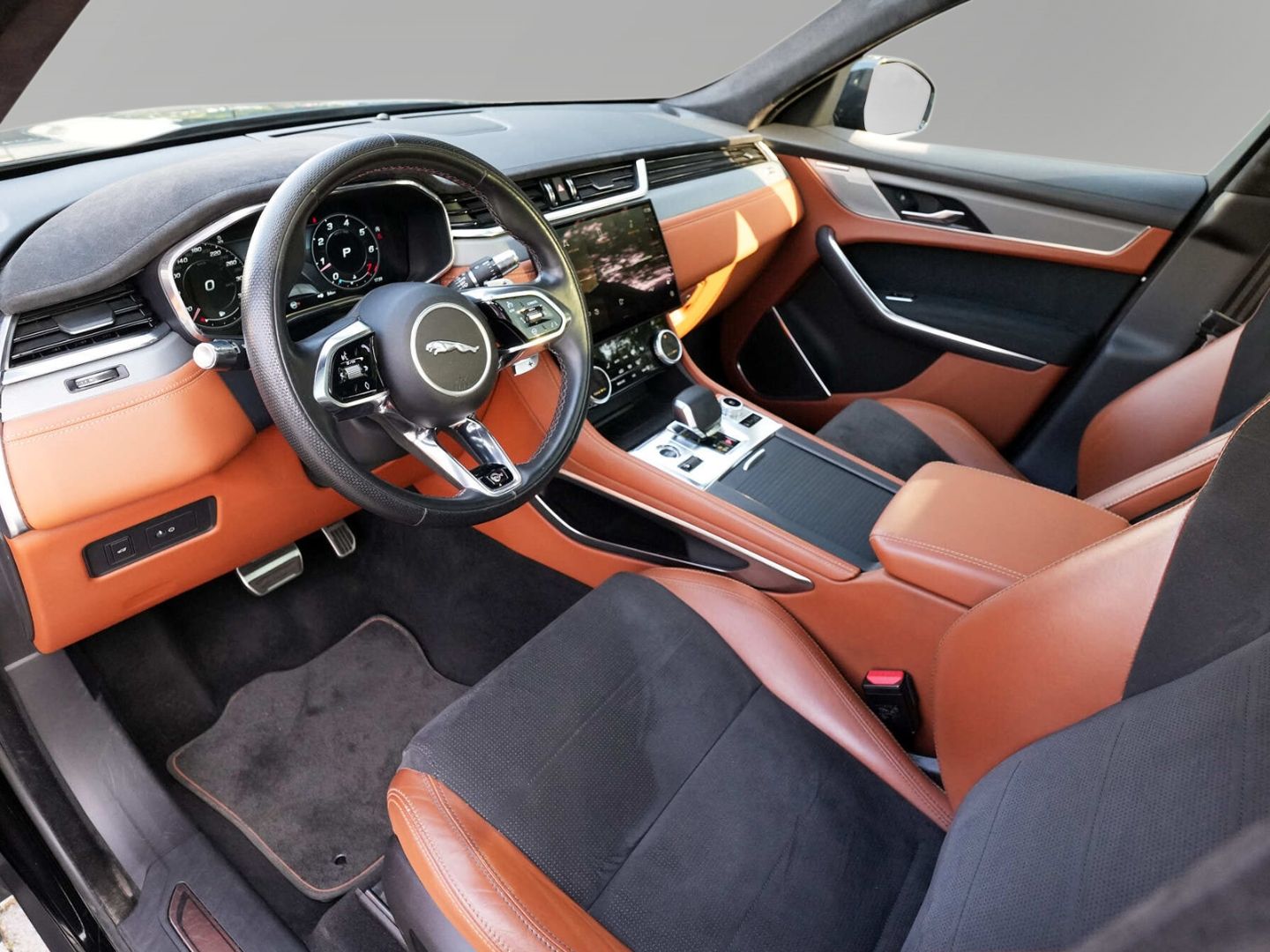Jaguar F-Pace P550 AWD SVR 5,0 V8 Kompressor