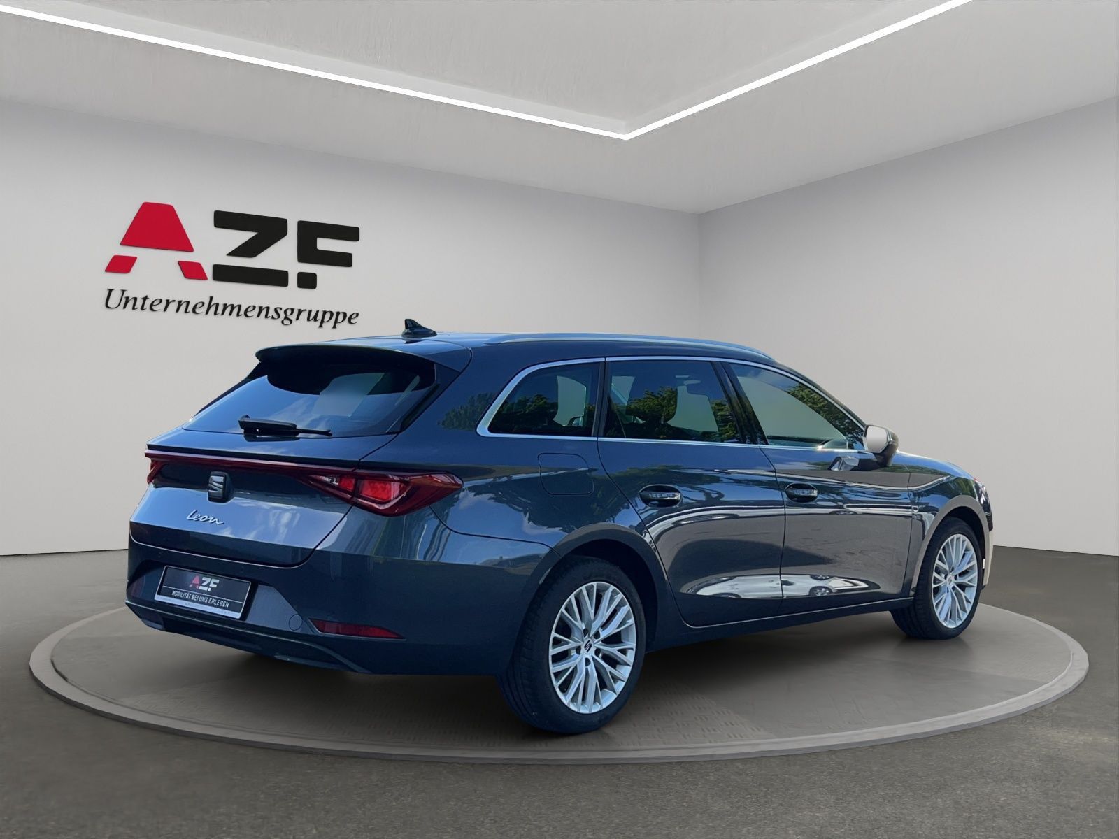 Seat Leon Sportstourer 2.0 TDI DSG Xcellence - Samsaru's Car Outlet