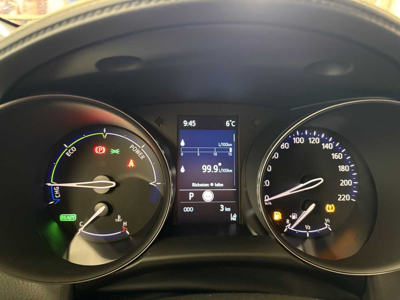 Toyota C-HR Hybrid Style - Samsaru's Car Outlet