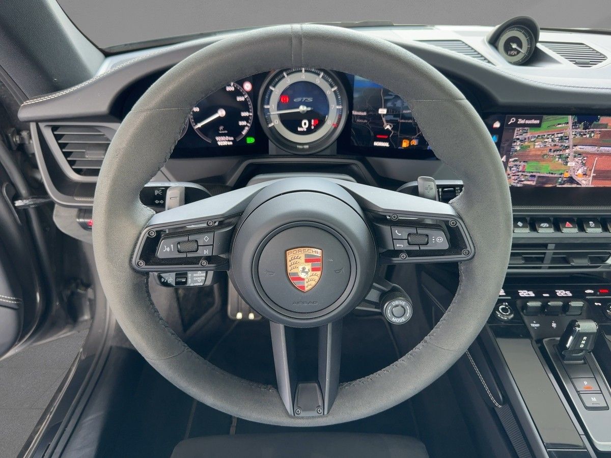 Porsche 911 Carrera 4 GTS - Samsaru's Car Outlet