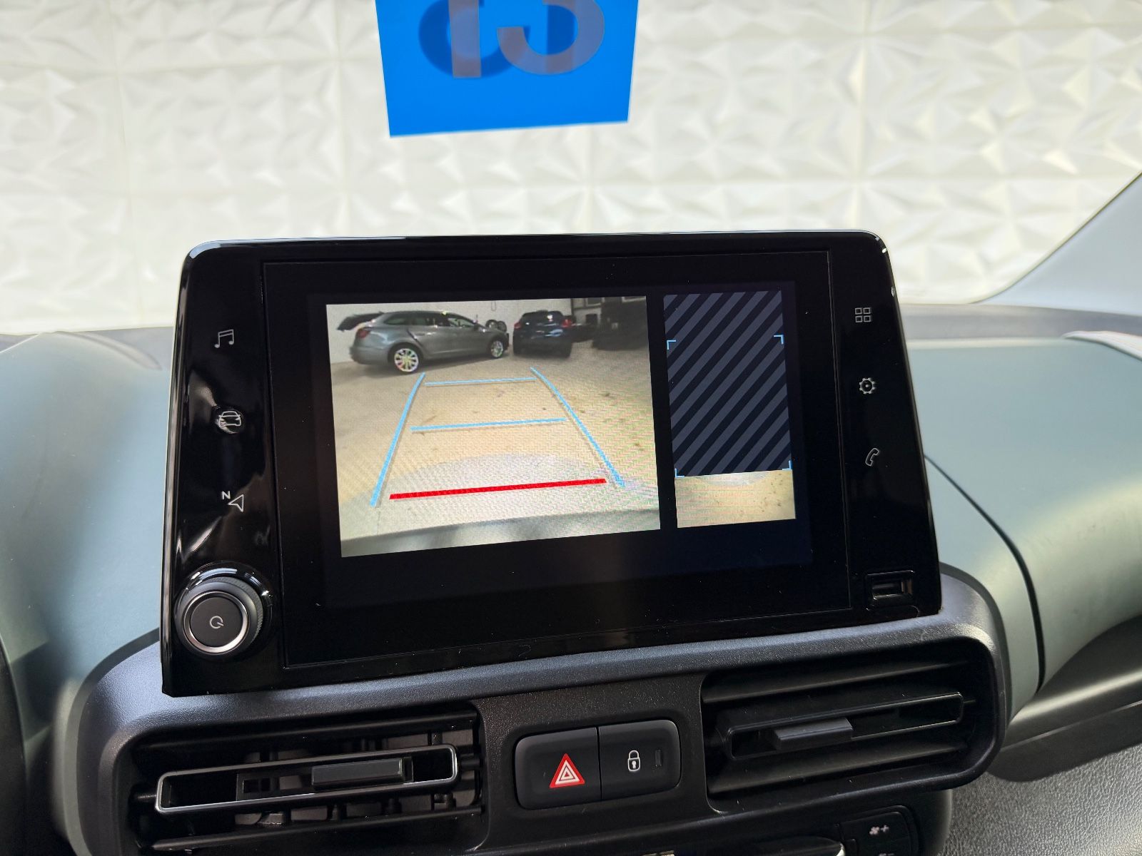 Citroën Berlingo XL BlueHDi 130 EAT8 SHINE+ANHÄNGERKUP.+