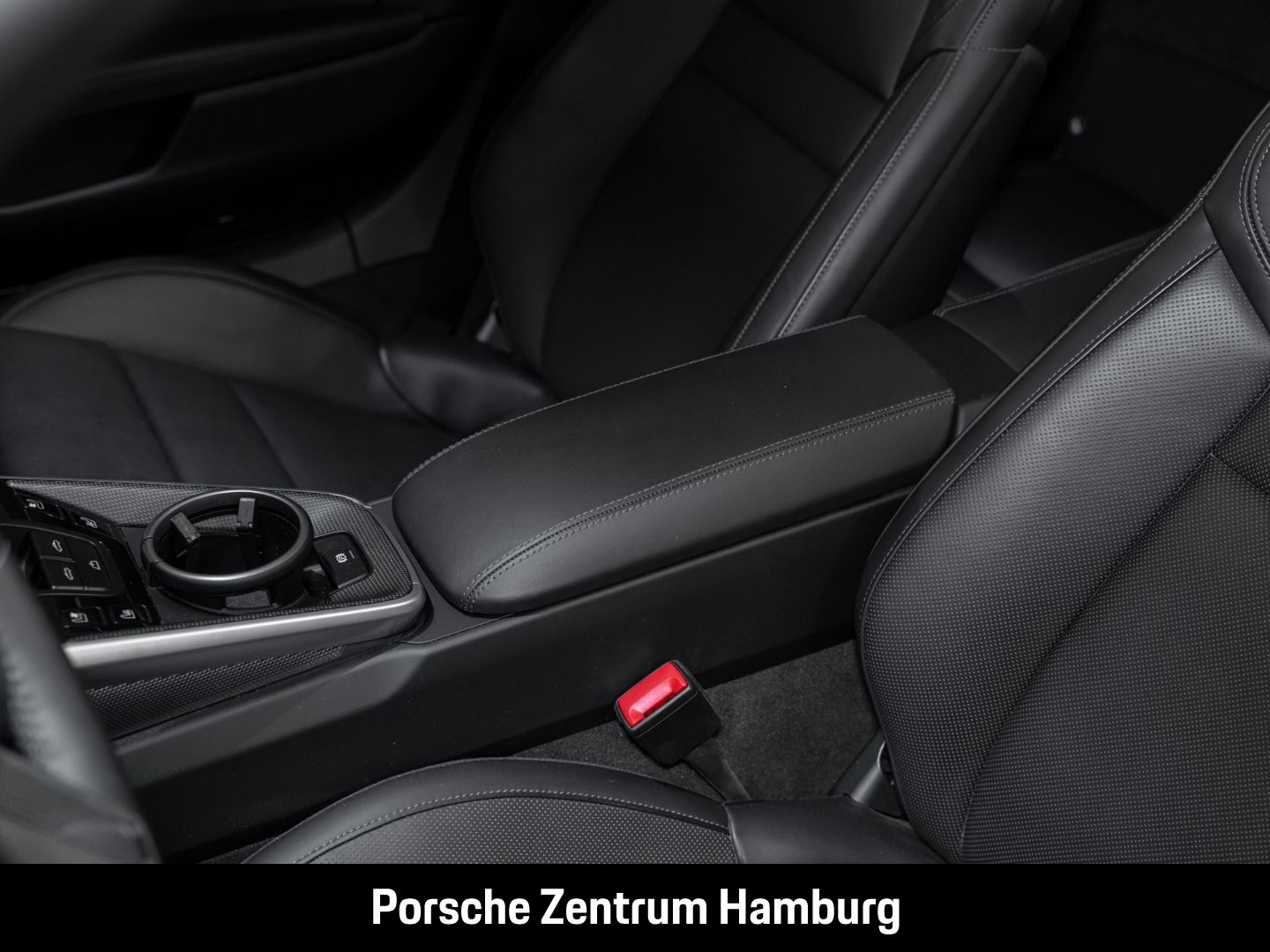 Porsche 992 (911) Carrera 4S Cabriolet Sportabgas BOSE