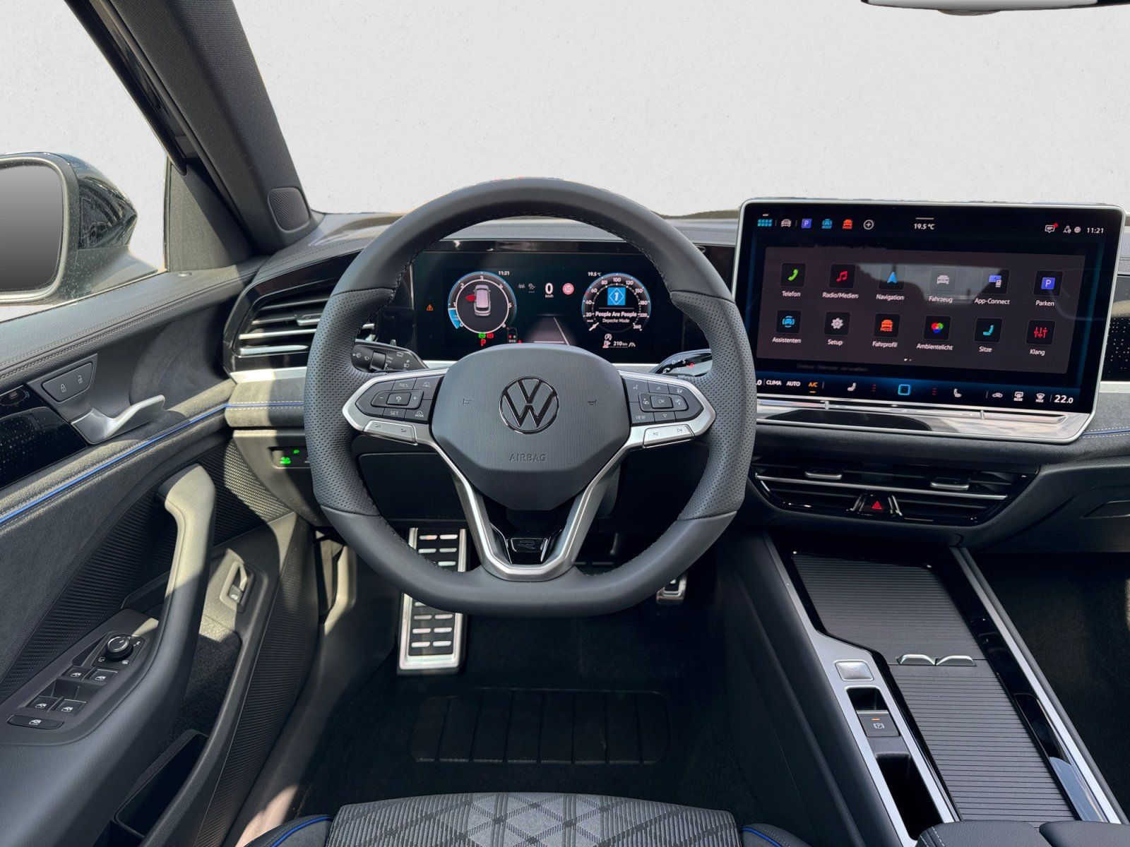 Volkswagen Passat Variant R-Line TDI DSG 4Motion|AHK|NAVI|A