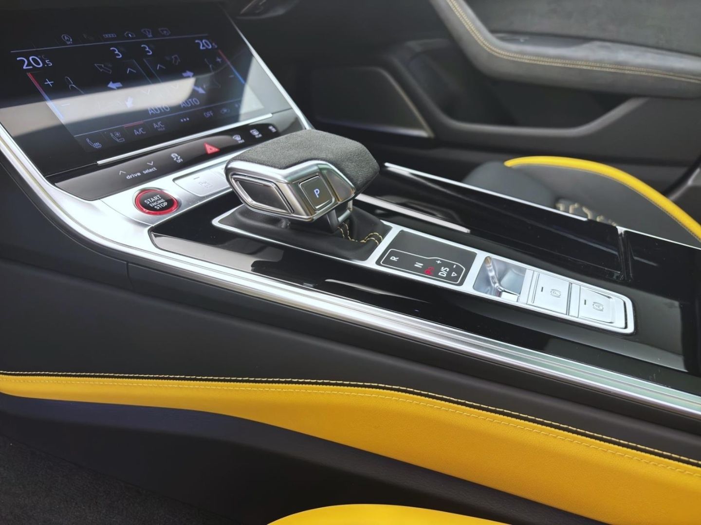 Audi RS6 Avant Q PERFORMANCE PANO HD-MATRIX 360° NAVI