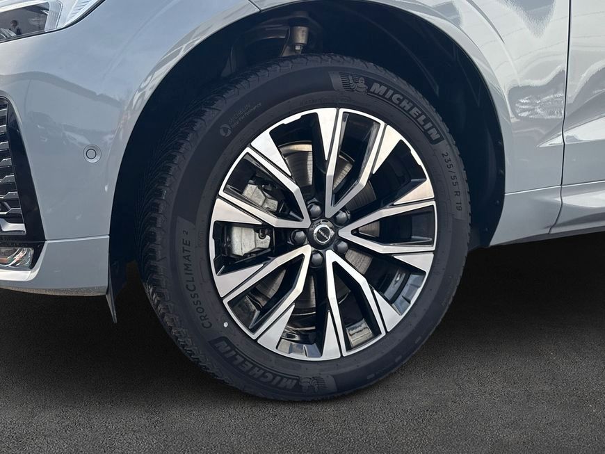 Volvo XC60 B5 B AWD Plus Dark