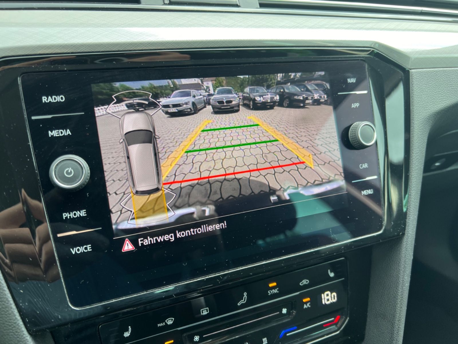 Volkswagen Passat 2.0 TDI - Samsaru's Car Outlet