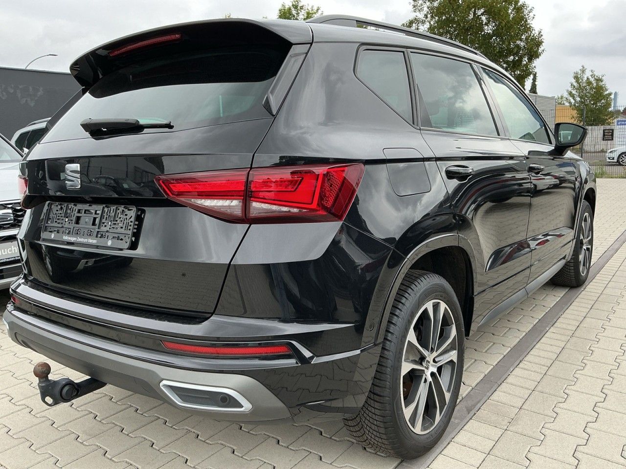 Seat Ateca FR DSG 1.5 TSI+AHK+Pano+XL+E-Sitz Klima