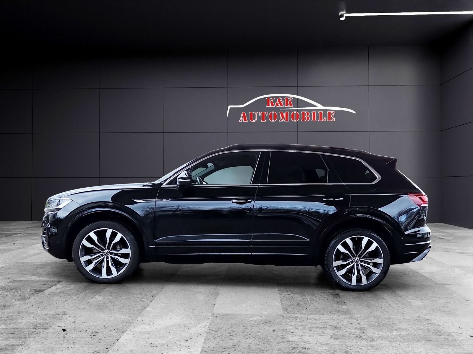 Volkswagen Touareg R-Line 4M PANO/HUD/IQ.LIGHT/21 ZOLL