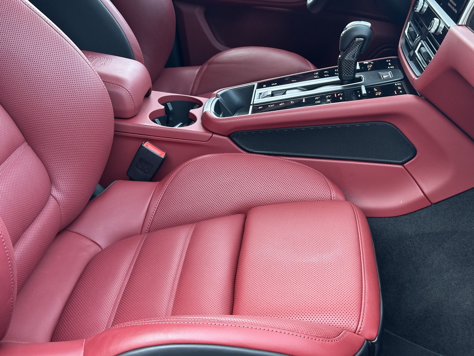 Porsche Macan T SPORTABGAS*21 EXCLUSIVE - Samsaru's Car Outlet