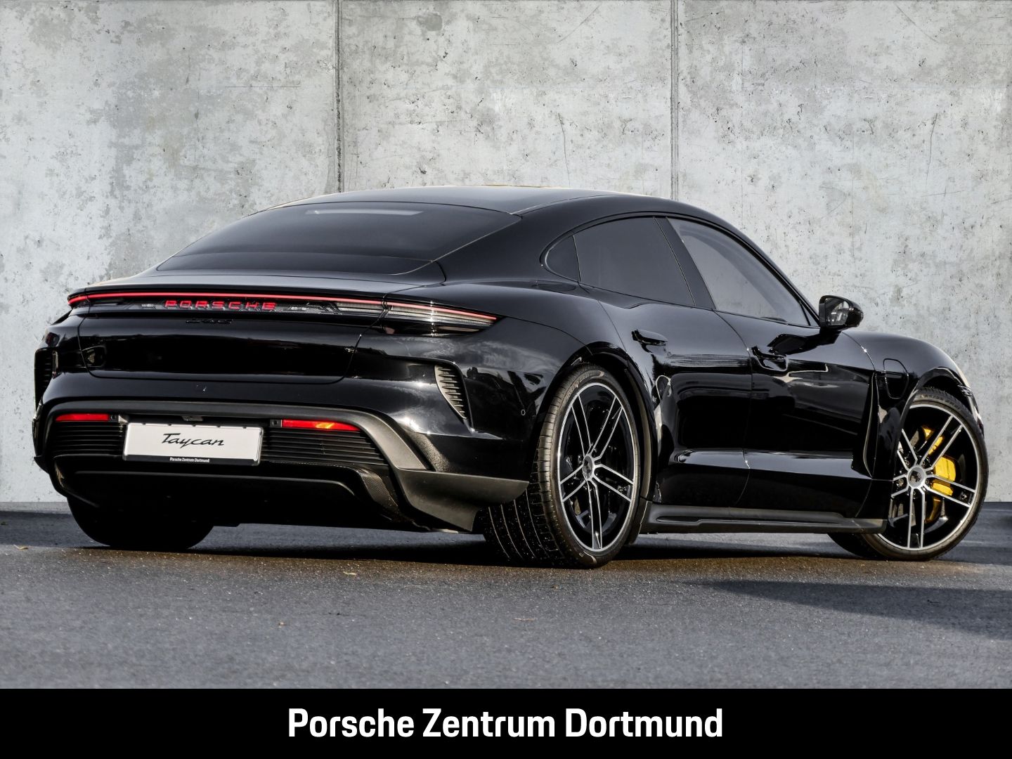 Porsche Taycan Turbo S LED-Matrix Burmester InnoDrive
