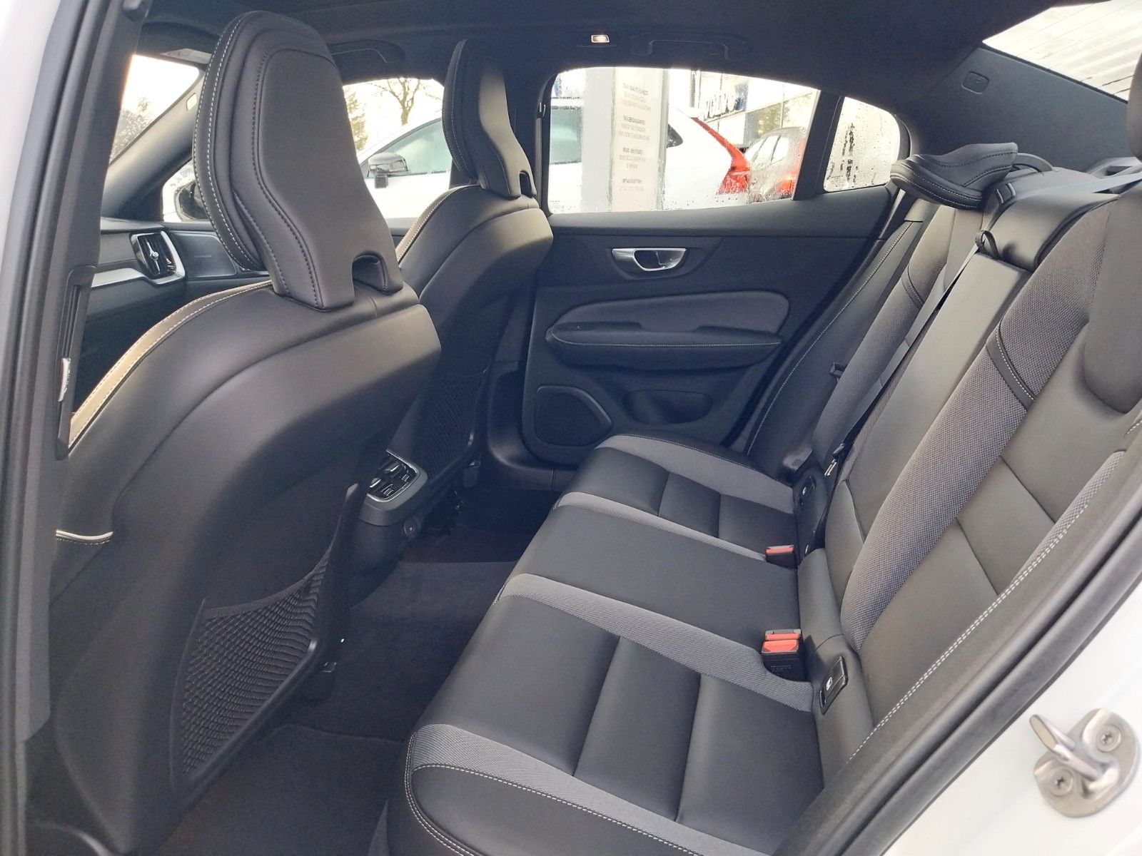 Volvo S60 B5 Ultimate Dark AWD "Standheizung"