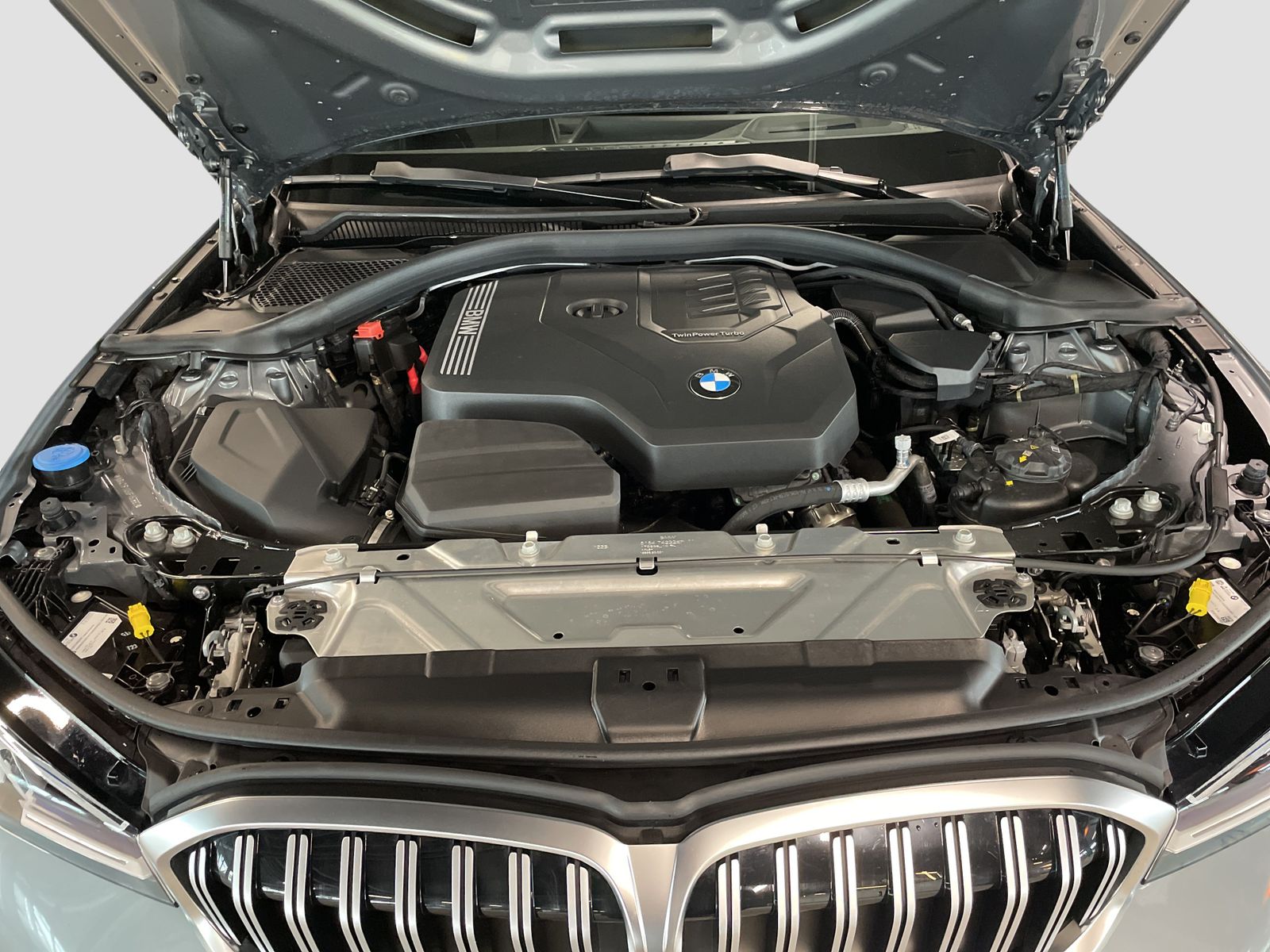 BMW 320i Touring M Sport LiveCockpitProf Kamera LED