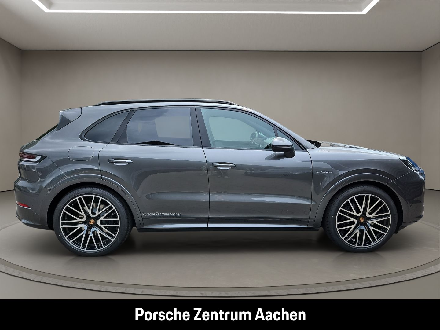 Porsche Cayenne E-Hybrid BOSE Panoramadach Luftfederung