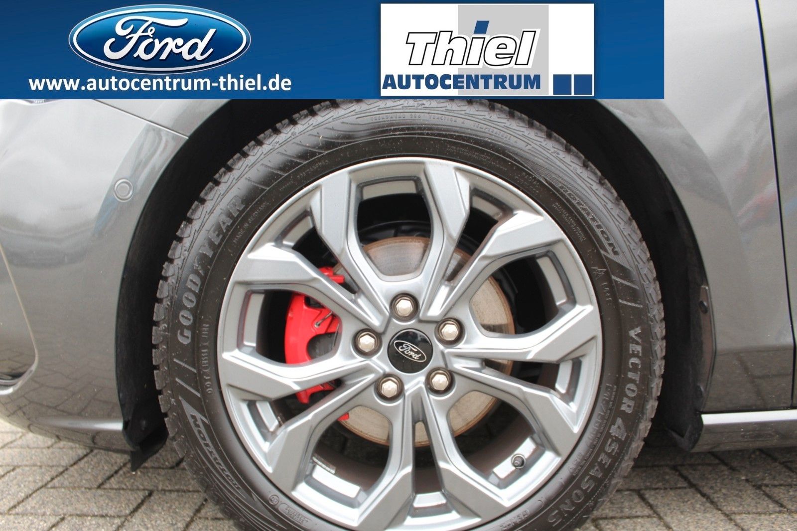 Ford Focus Turnier ST-Line X Leder Pano NAVi ACC Totw