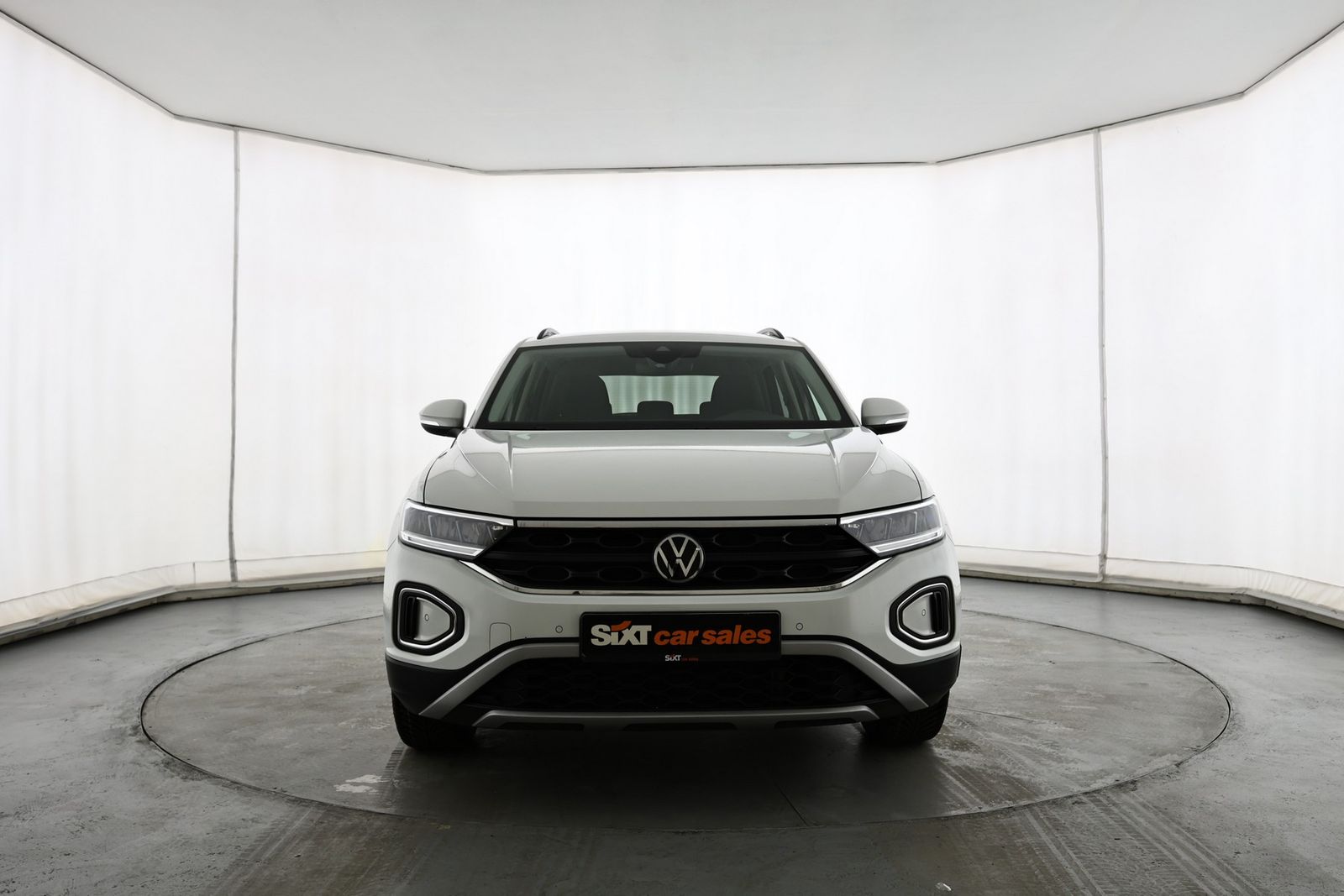 Volkswagen T-Roc 1.0 TSI Life - Samsaru's Car Outlet