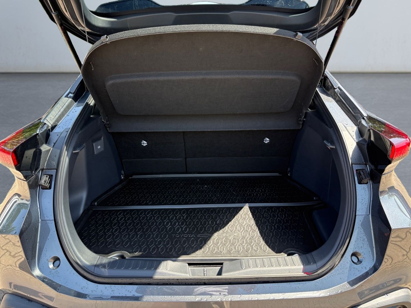 Toyota C-HR 2.0 Plug-In Hybrid Teamplayer *LED*SHZ*CAM*