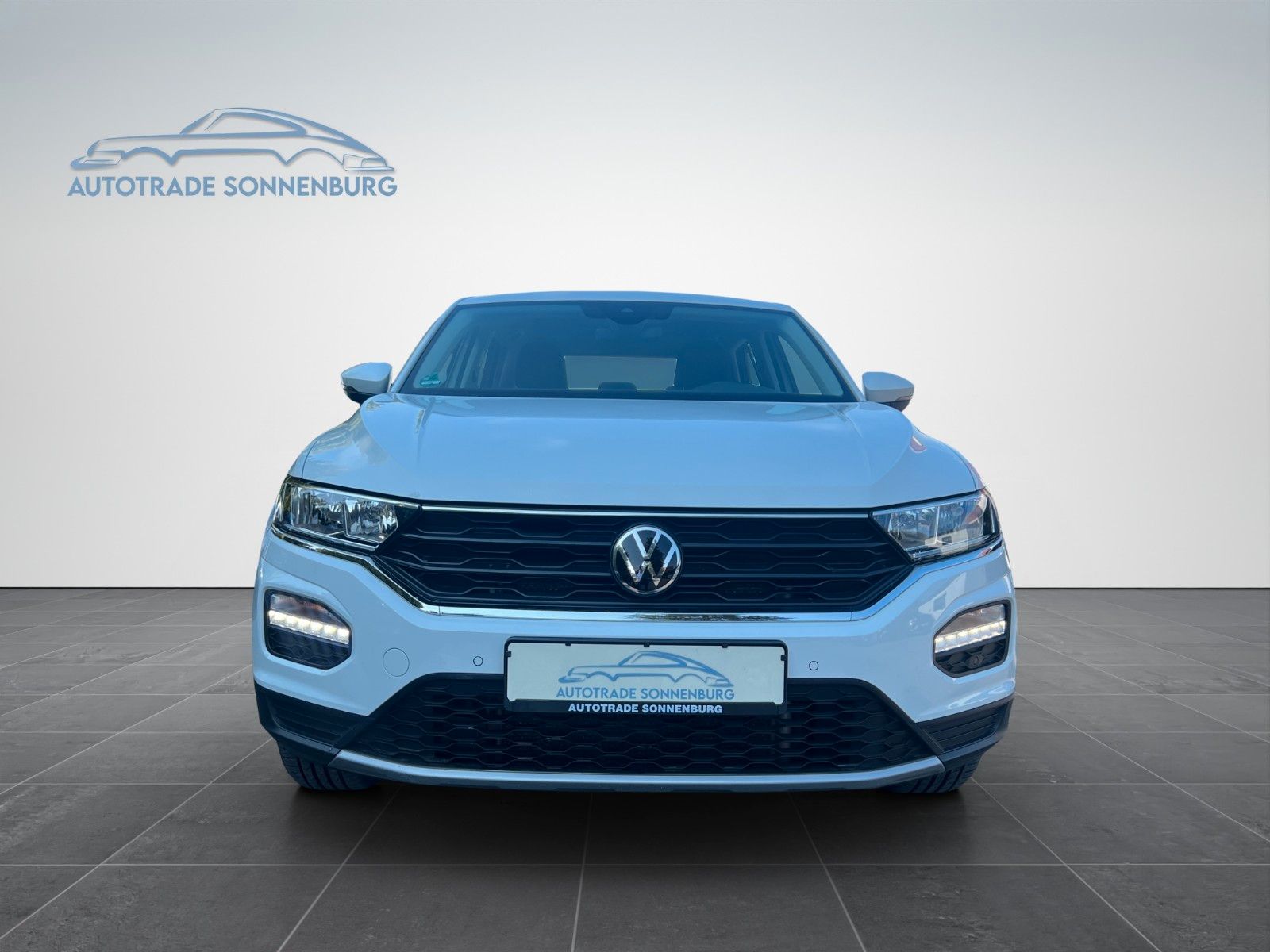 Volkswagen T-Roc Style - Samsaru's Car Outlet
