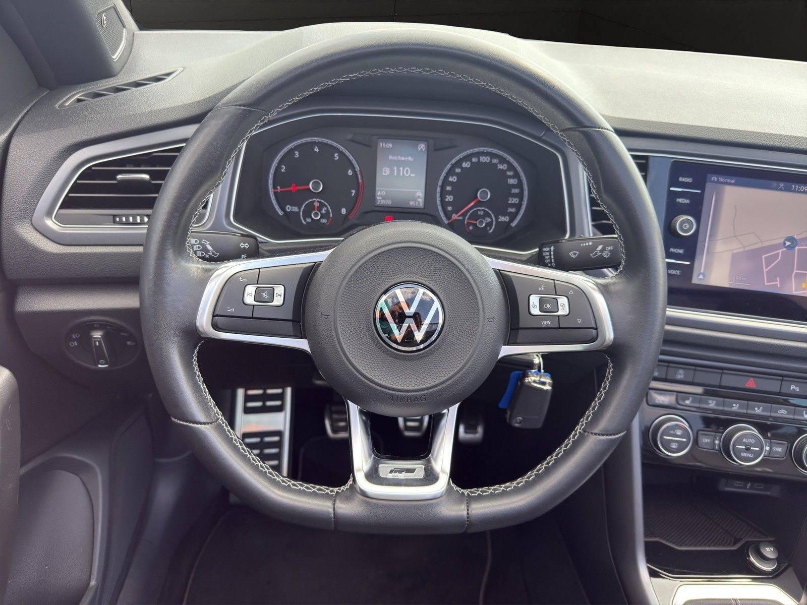 Volkswagen T-Roc Cabrio 1.5 TSI R-Line - Samsaru's Car Outlet