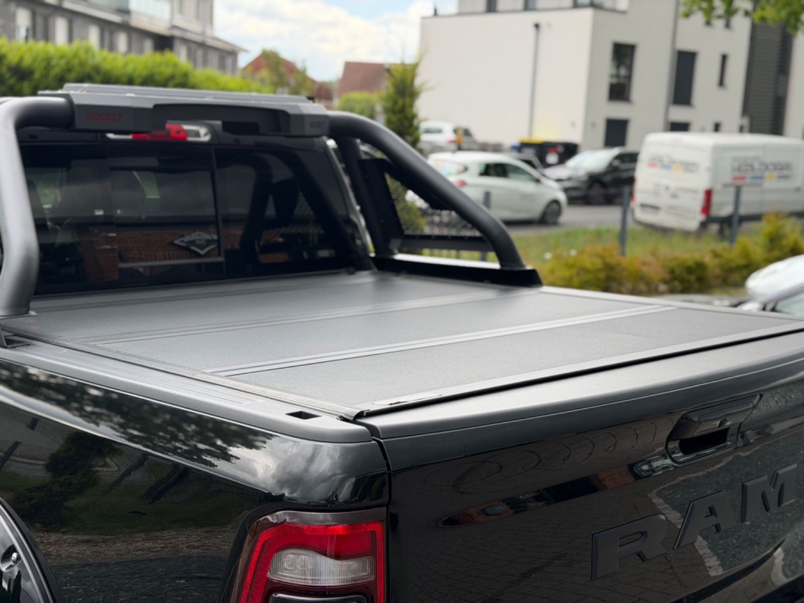 Dodge RAM 1500 5.7 Laramie Sport/Night/Sport-Aga/LPG