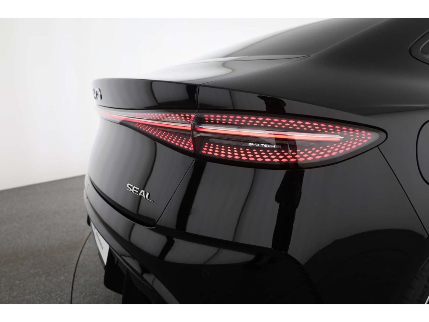BYD Seal Design LP: 51.899,- /Dynaudio/LED/Wärmepump