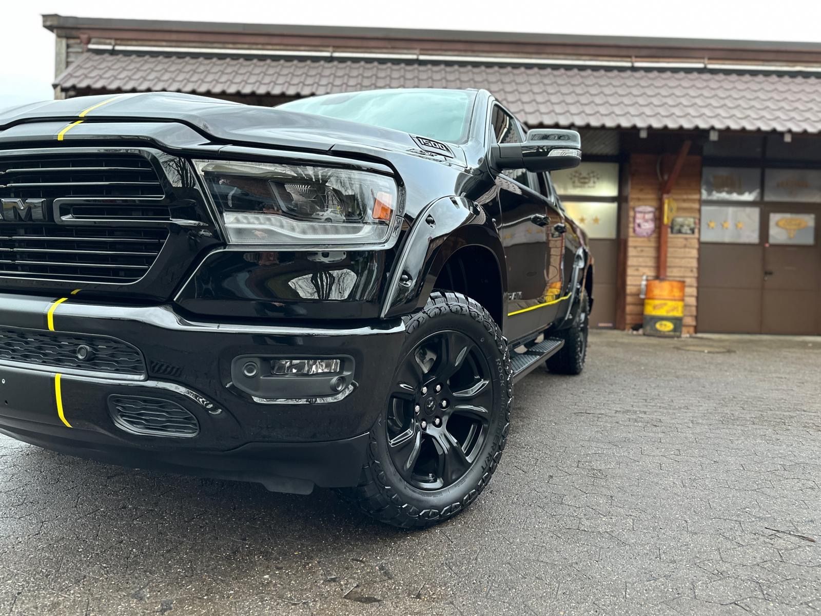 Dodge 5.7 V8*LIFT*BÜGEL*OFFROAD*AHK*NAVI*LED*GARANTIE