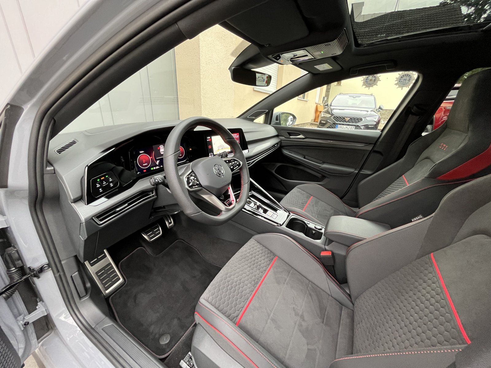 Volkswagen Golf 8 VIII GTI Clubsport - Samsaru's Car Outlet