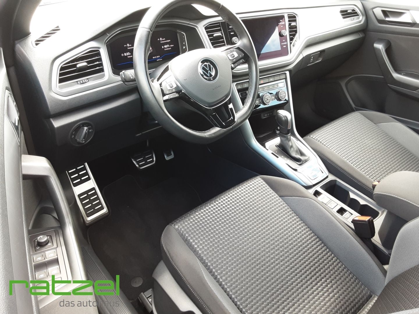 Volkswagen T-Roc 1.5 TSI DSG Active+ - Samsaru's Car Outlet
