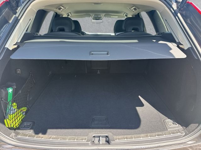 Volvo XC60 Plus Dark B4 Diesel 19''LM Standhz 360kam A