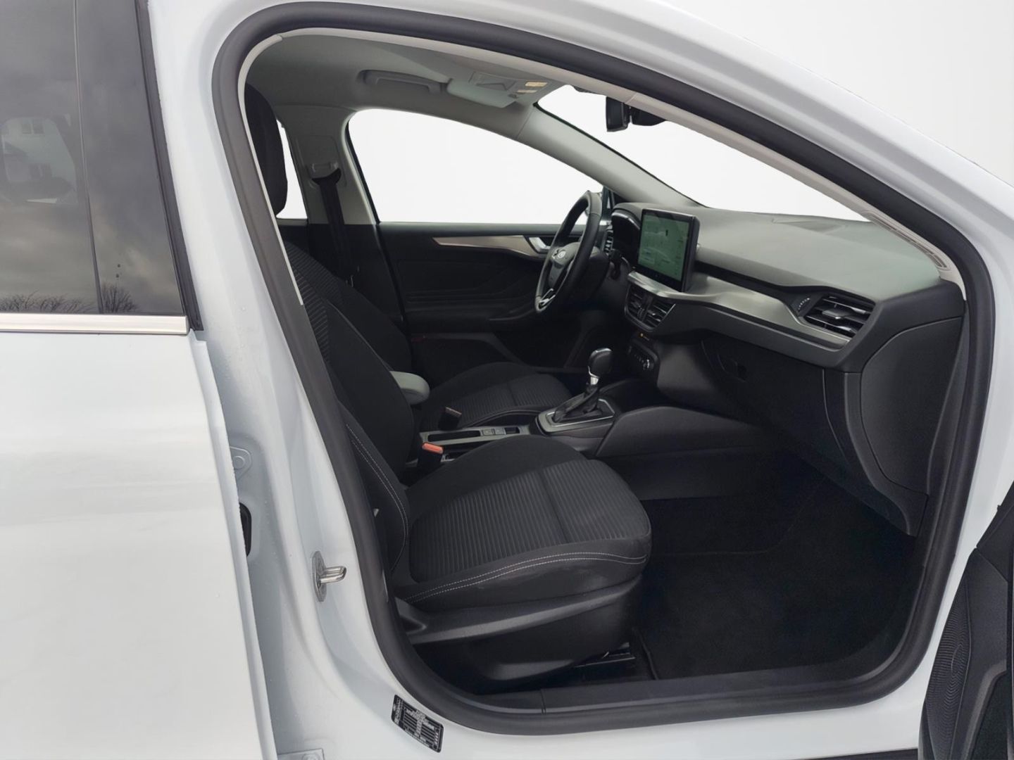 Ford Focus Turnier Titanium Automatik Navi LED ACC Ci