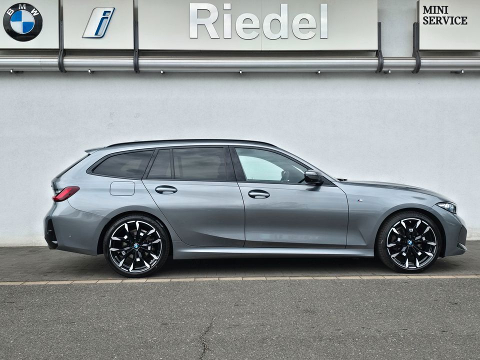 BMW 320d xDrive Touring M Sportpaket*ab 3,99% eff.*