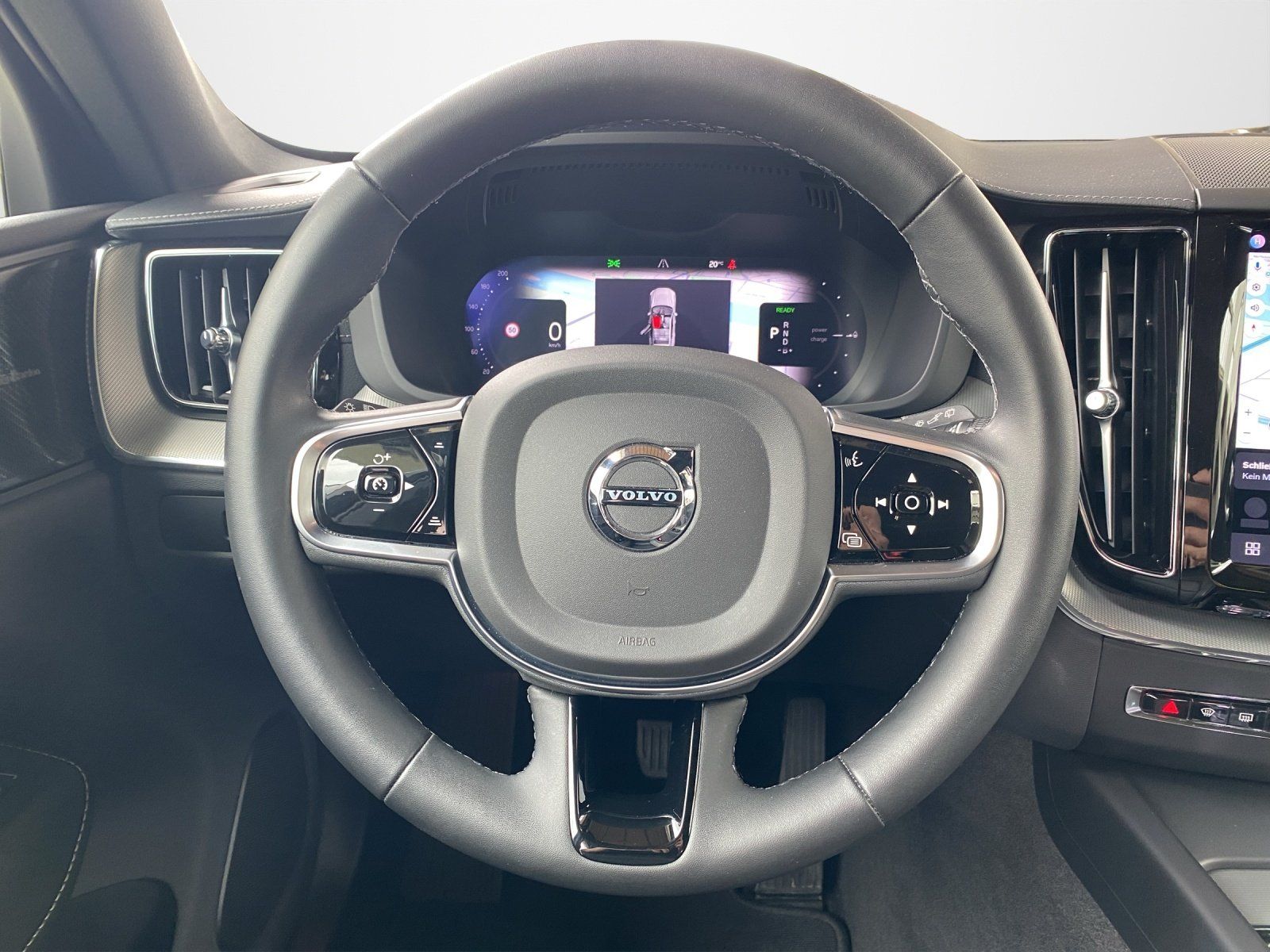 Volvo XC60 T8 Ultimate Dark Recharge AWD*AHK*Pano*WiPa