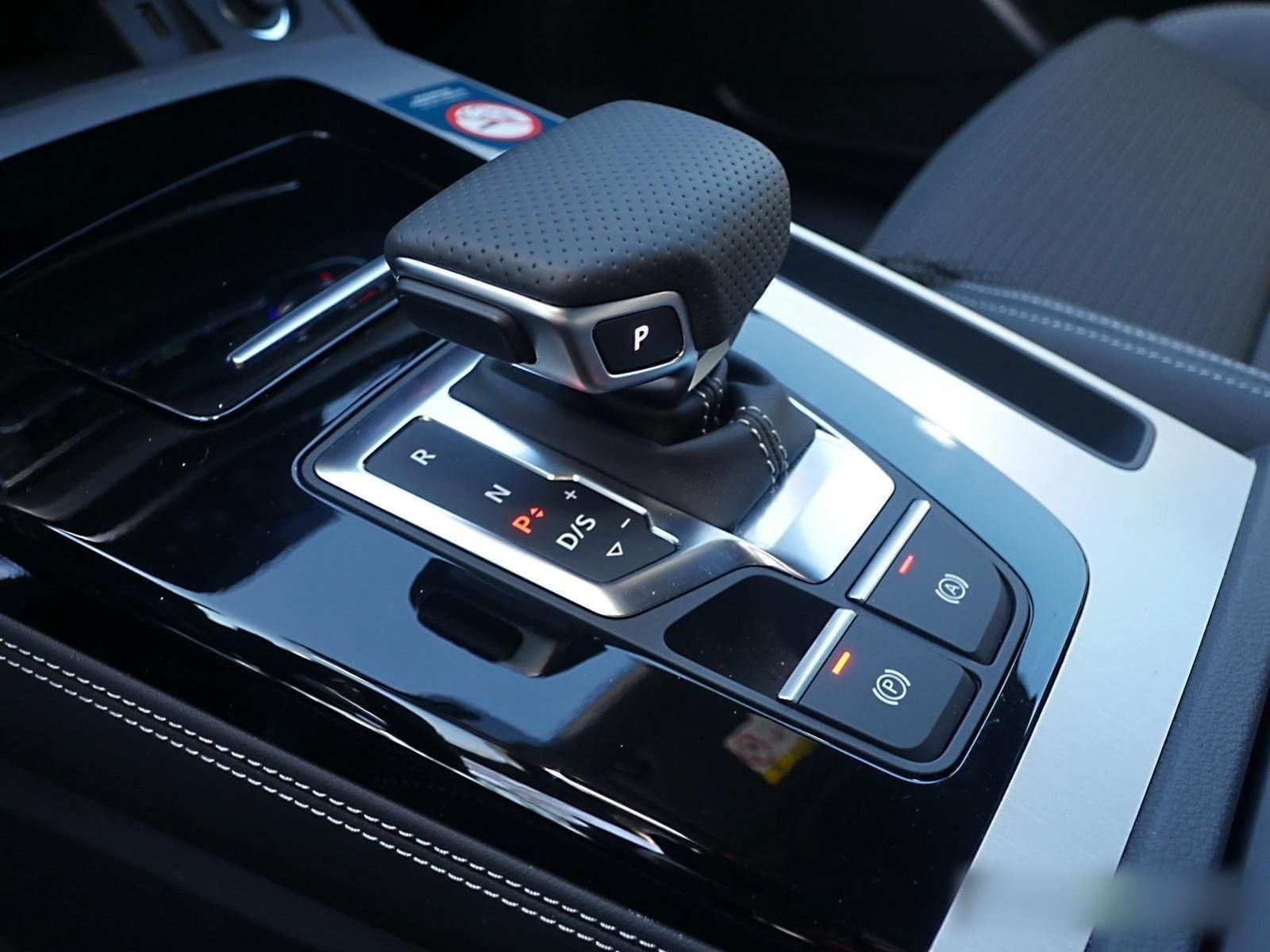 Audi Q5 Sportback 40 TDI quattro S line - Samsaru's Car Outlet