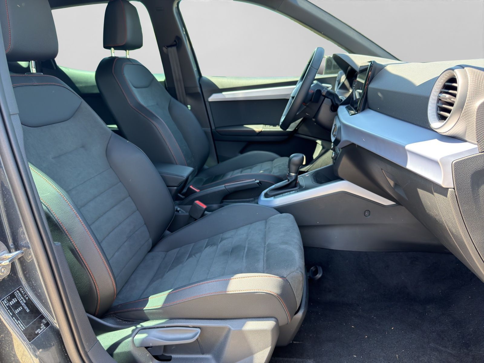 Seat Arona 1.5 TSI DSG FR AHK KAMERA PARKLENK NAVI AC